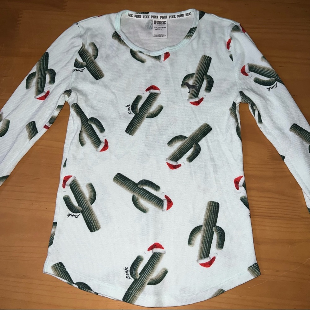 PINK Victoria’s Secret crew neck long sleeve top holiday cactus print XS blue